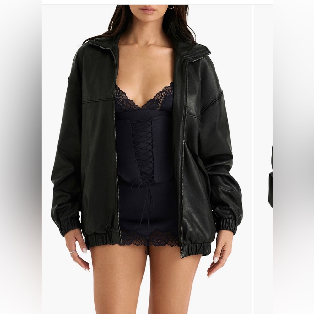 HOUSE OF CB
Larissa Oversize Faux Leather
Bomber Jacket